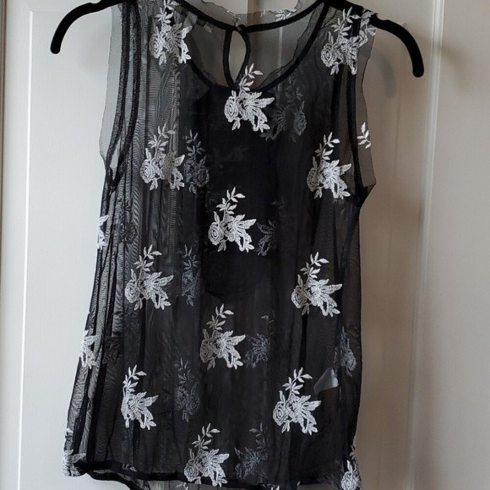 EMBROIDERED SHEER FLORAL MESH BLACK WHITE TOP SMALL WHIMSIGOTH Y2K BOHO FESTIVAL